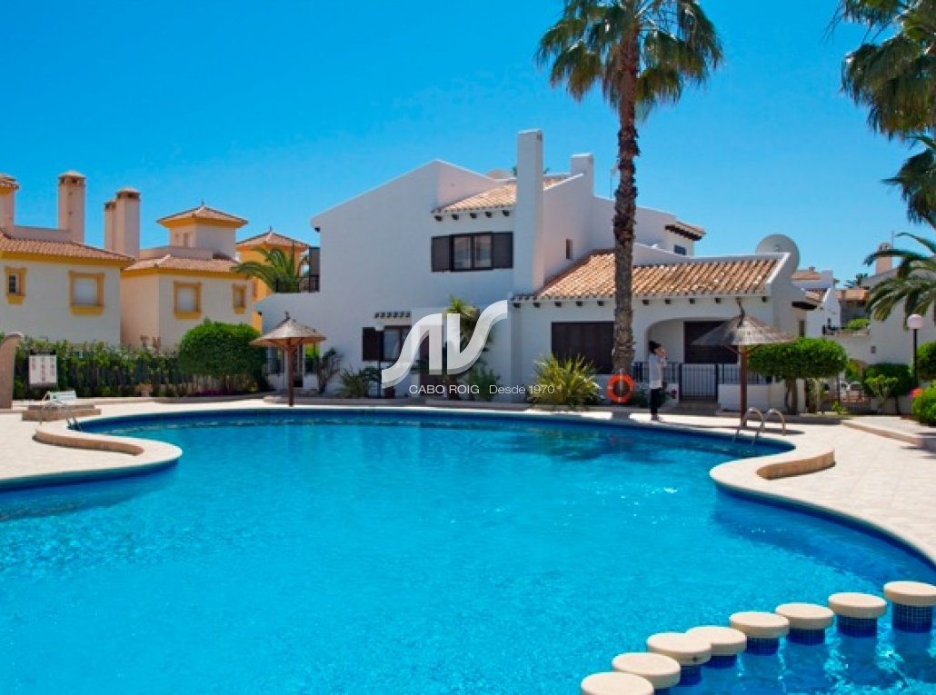 Adosado dúplex en Cabo Roig en Angius 1 cerca de Cala Capitán