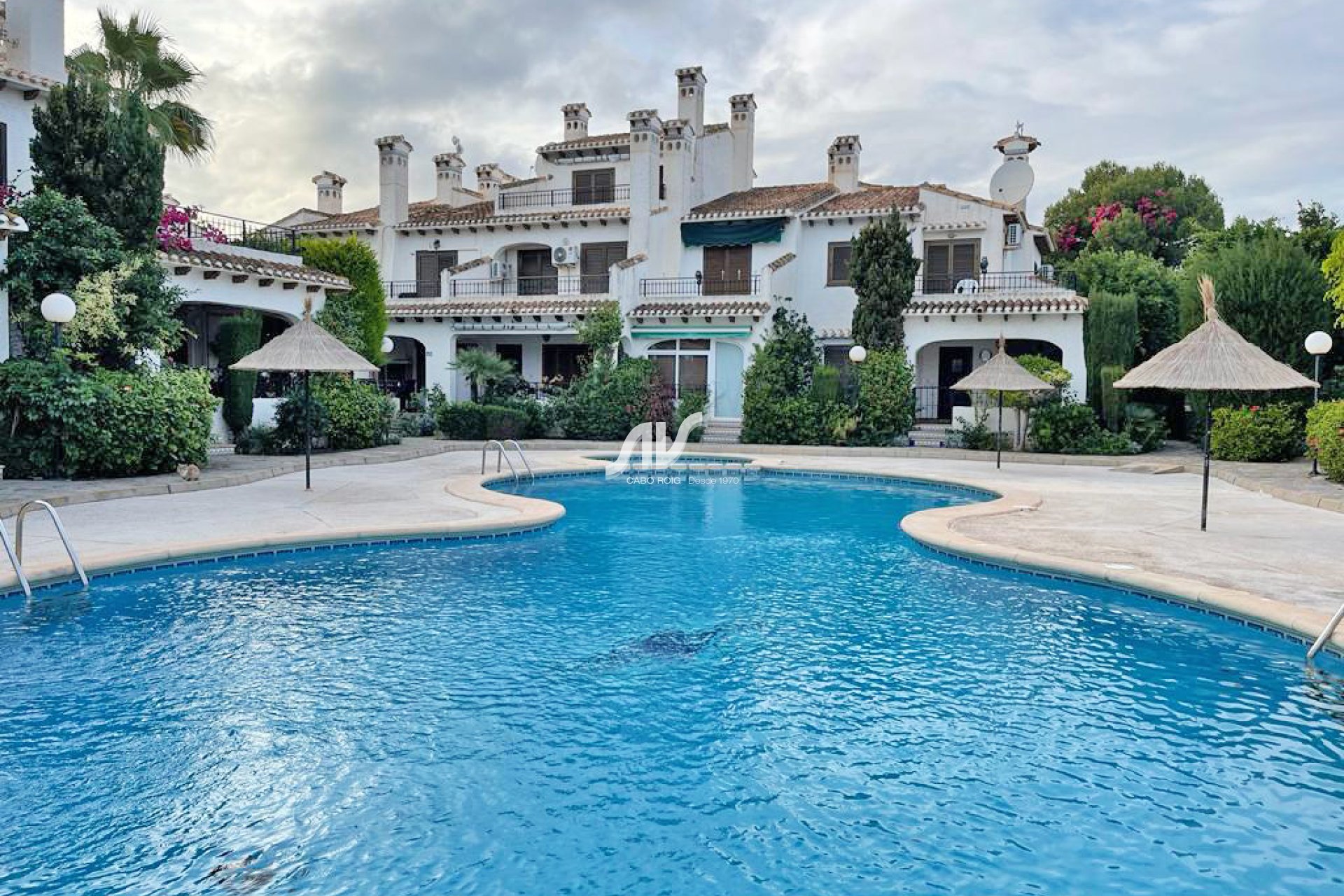 Adosado en venta en Cabo Roig junto a la playa de La Caleta