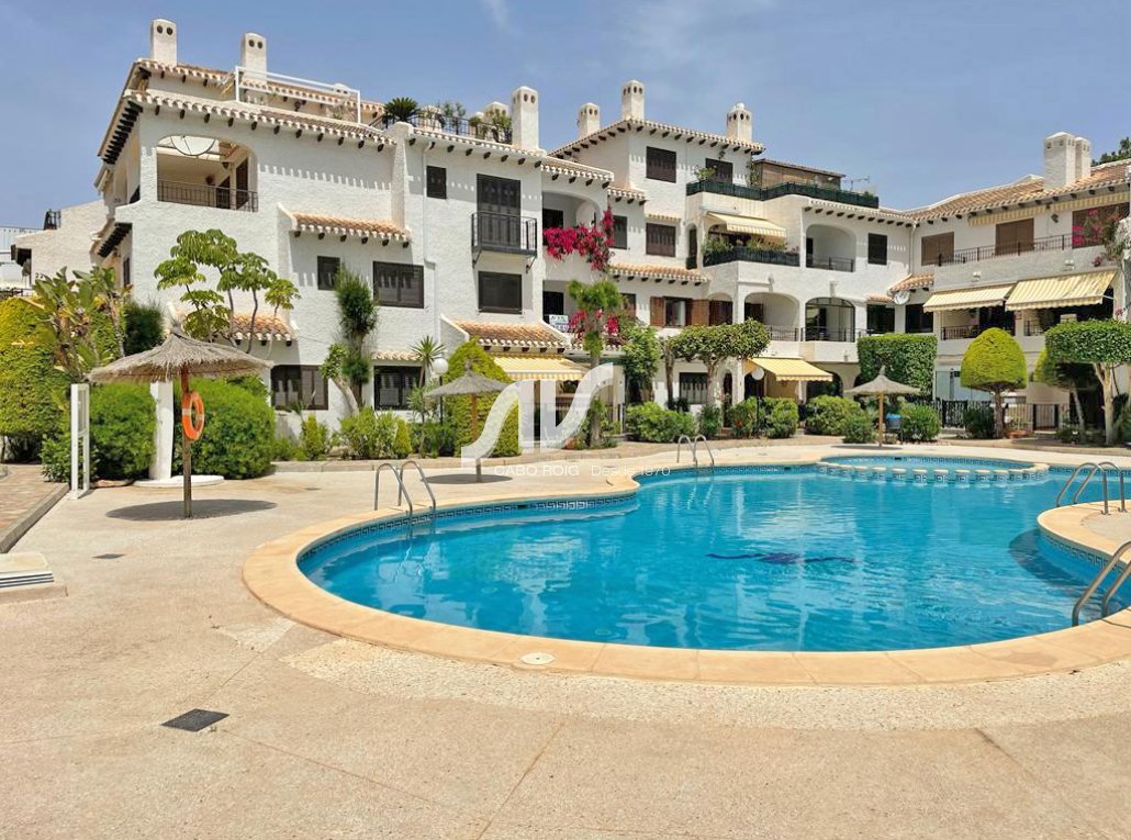 Bungalow en venta en el residencial Bellavista de Cabo Roig.