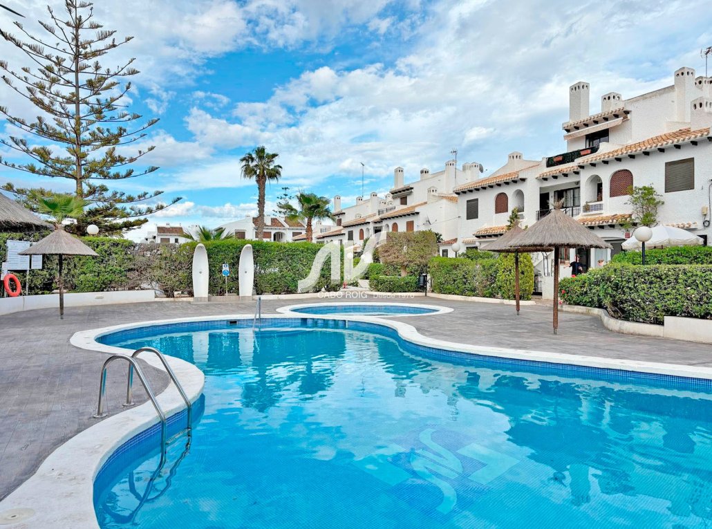 Bungalow with garden in Cabo Roig, sol y verde complex, near Cala Capitan beach