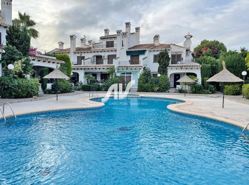 Casa en venta en Cabo Roig cerca de Cala Capitán
