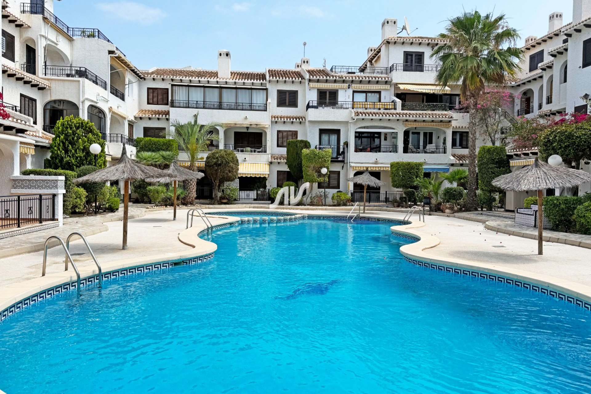 casa en venta en Cabo Roig, residencial Bellavista, cerca de la playa de La Caleta