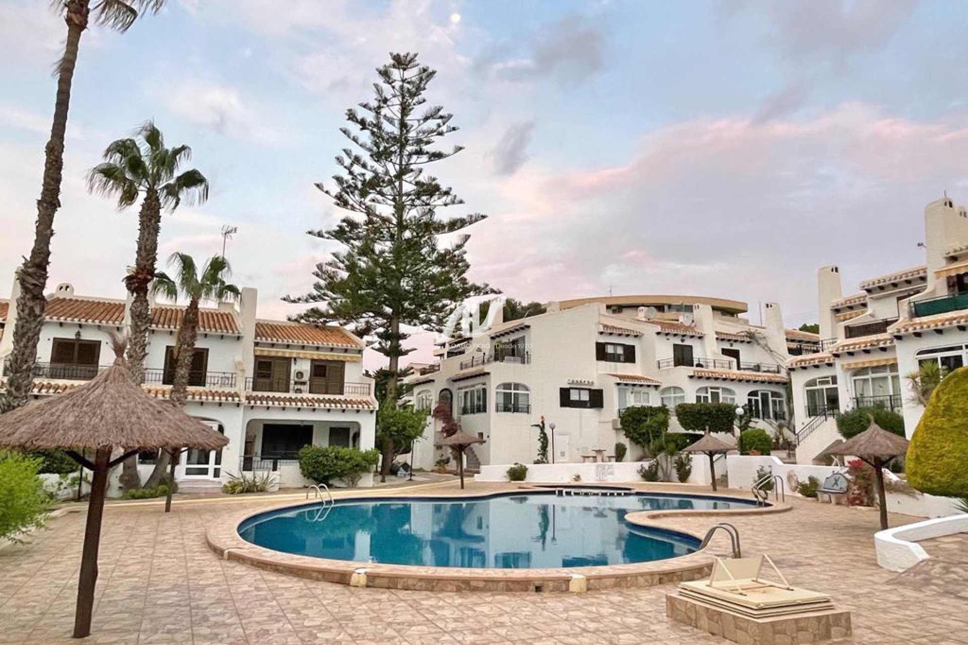Chalet adosado en venta en Cabo Roig Los Angius I