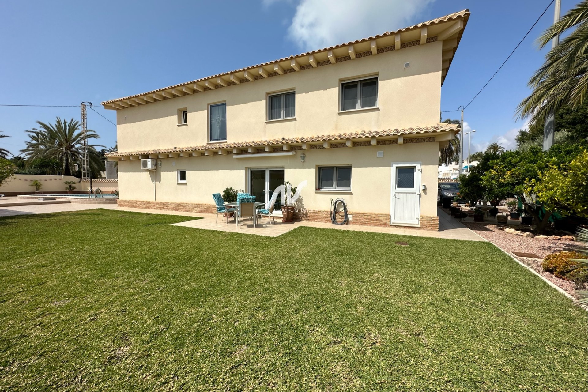 Chalet de lujo en Cabo Roig con jardín
