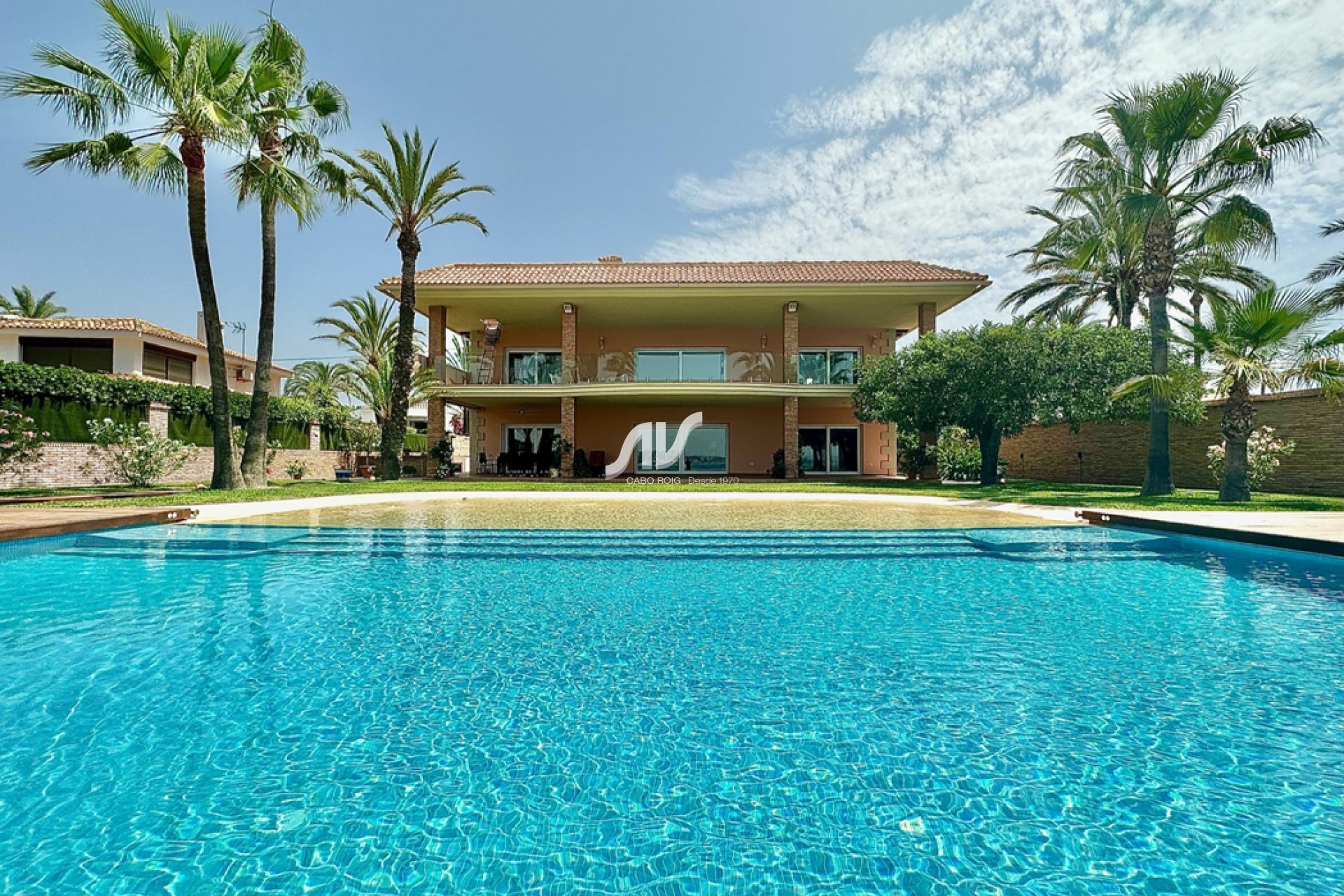 Chalet de lujo en primera línea de playa en Cabo Roig