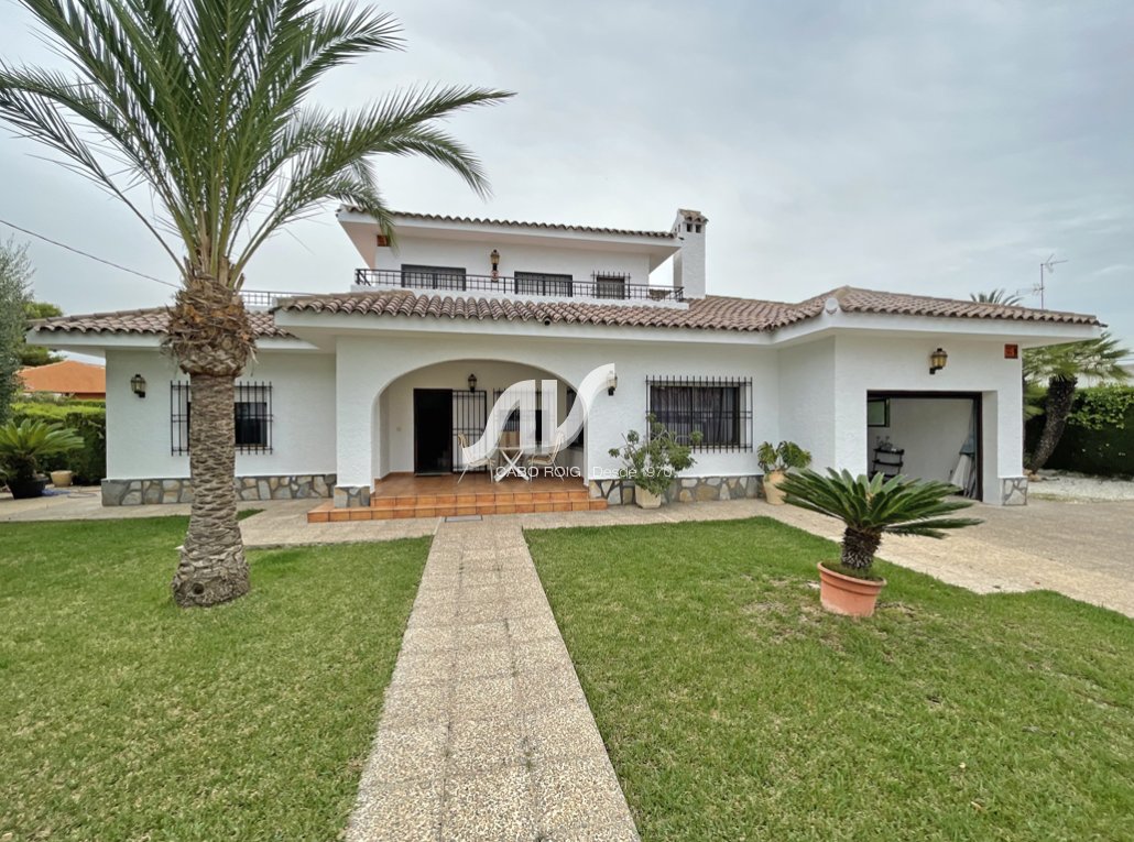 Chalet en venta en Cabo Roig 