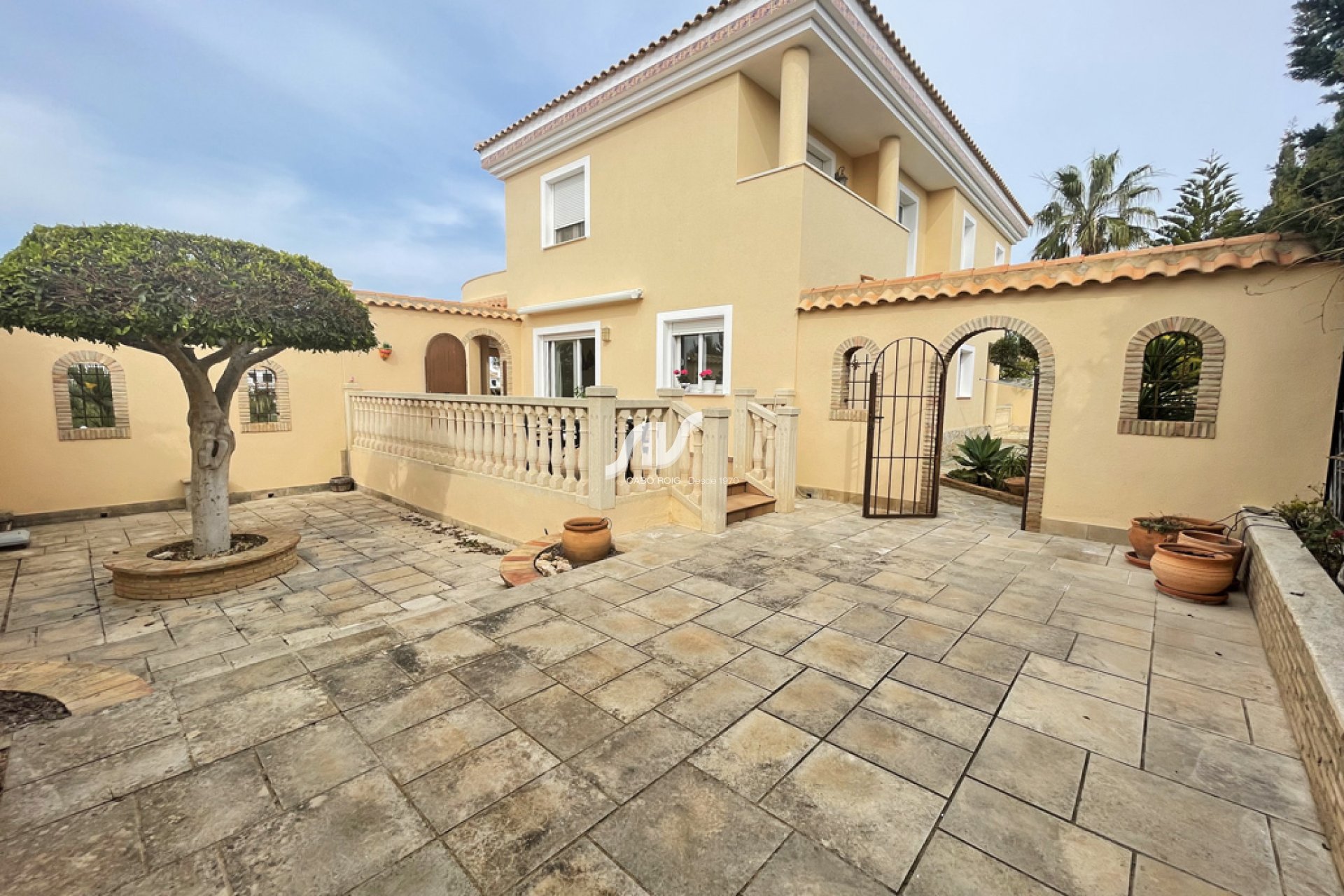 Chalet en venta junto a Cala Capitán en Cabo Roig