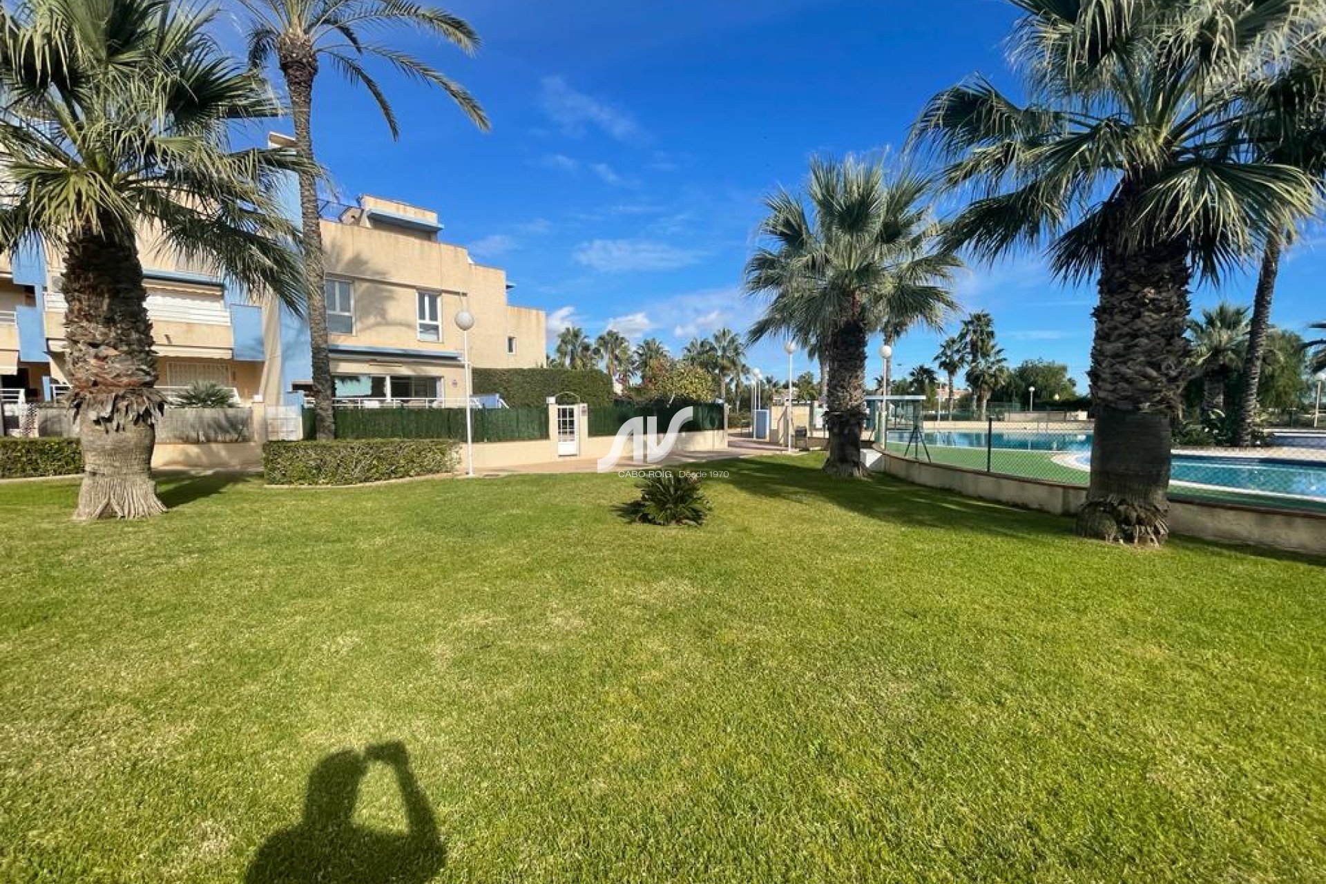 Exclusivo chalet en primera línea de mar en Aguamarina, Orihuela Costa