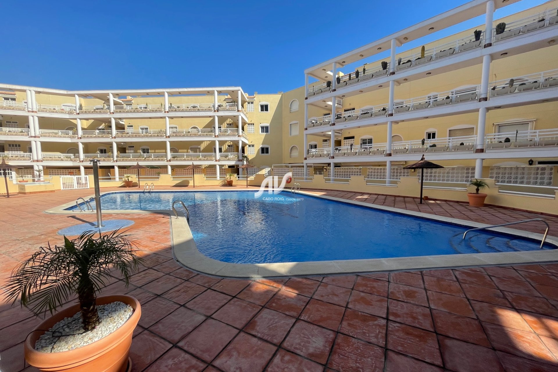 House first line of the sea in Campoamor and Aguamarina