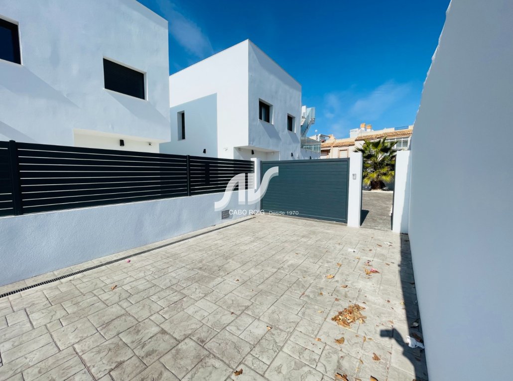 Neubau - Doppelhaushälfte - Torrevieja