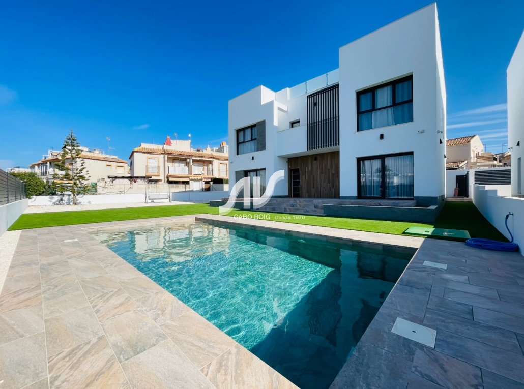 Nowa budowa - Willa bliźniacza - Torrevieja