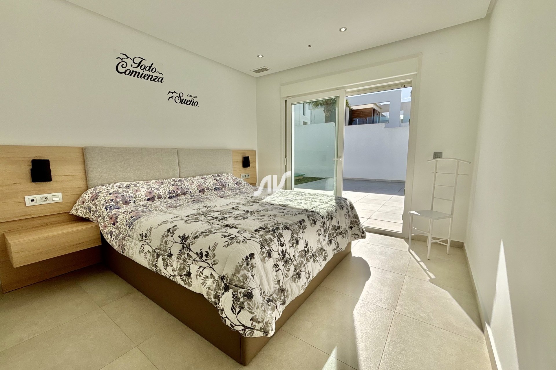 Nuevo - Chalet adosado - Benijófar