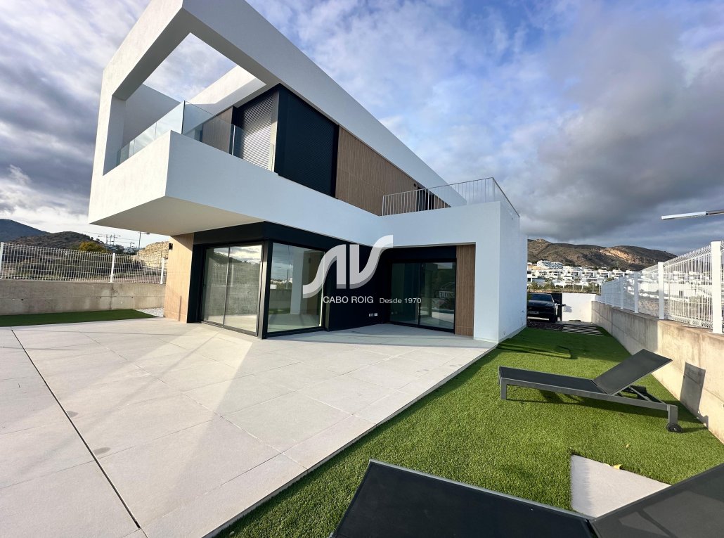 Nuevo - Chalet adosado - Finestrat