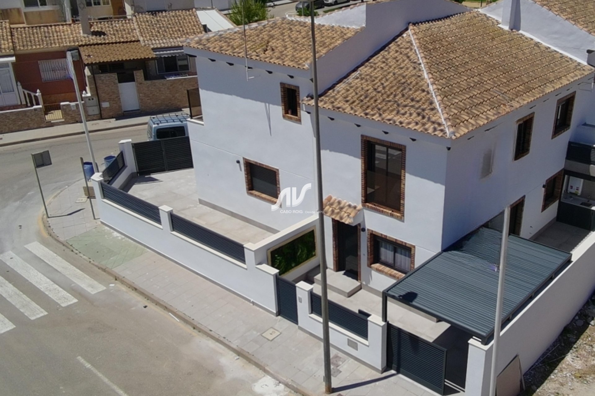 Nuevo - Chalet adosado - Pilar de la Horadada