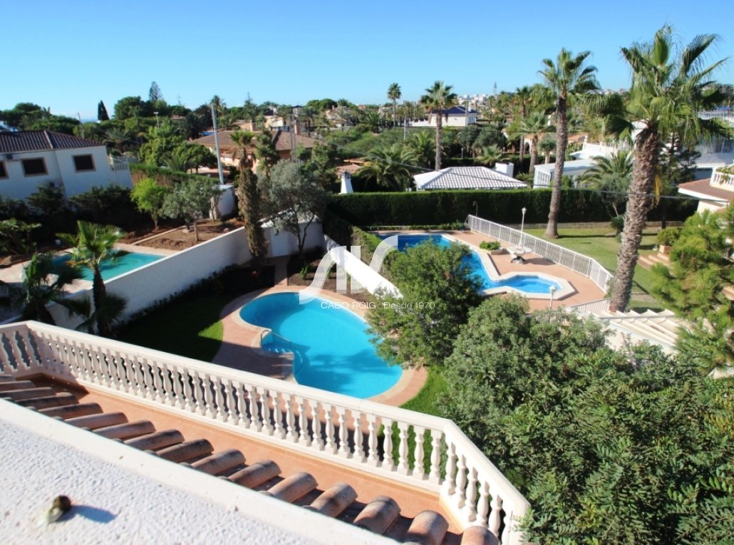 Odsprzedaż - Villa - Orihuela Costa - Cabo Roig