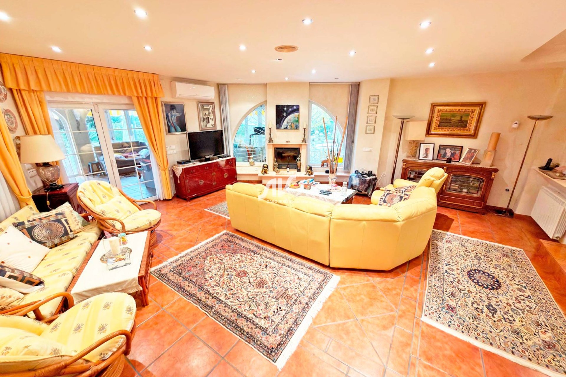 Odsprzedaż - Villa - Orihuela Costa - Cabo Roig