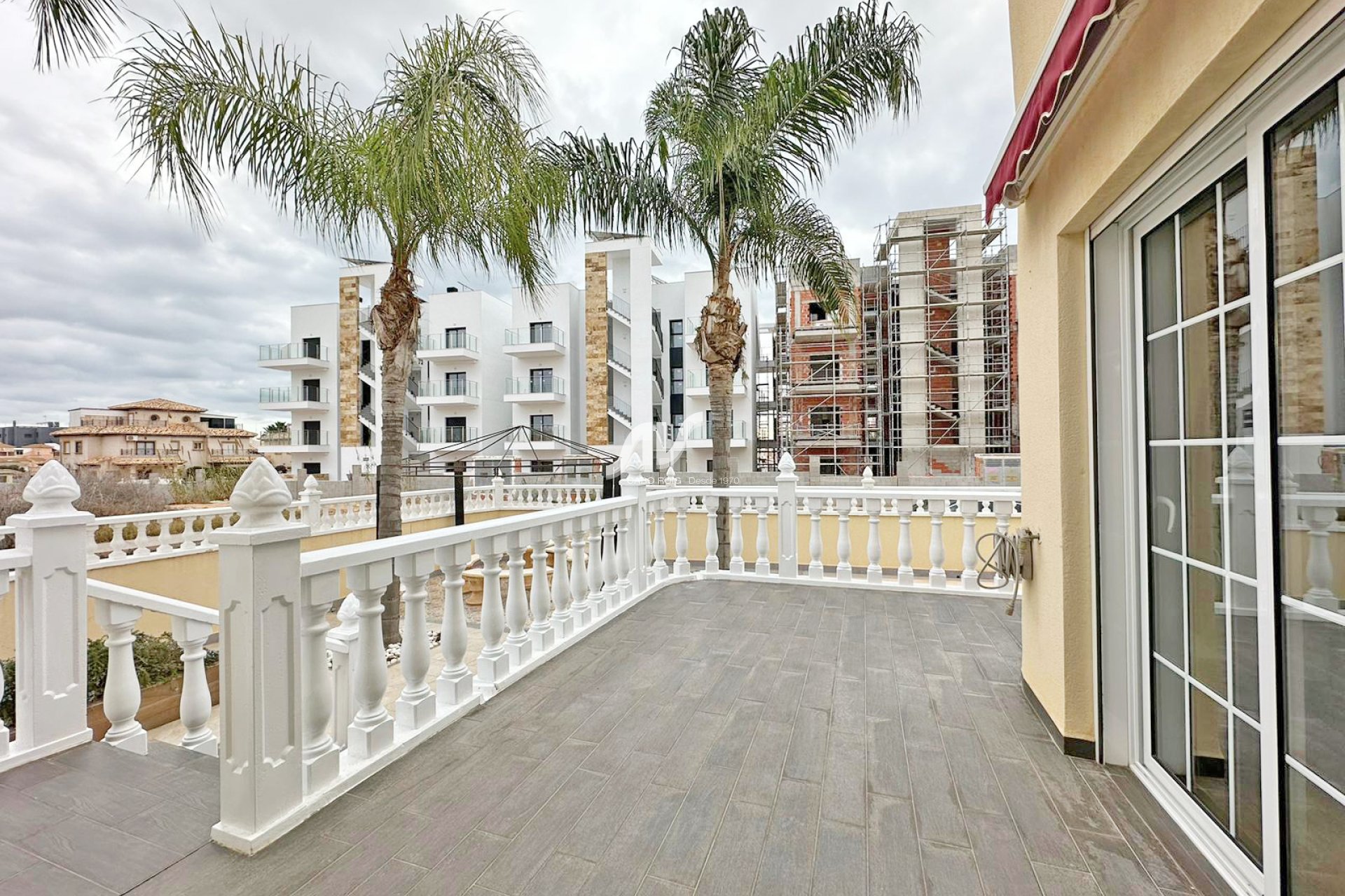 Odsprzedaż - Villa - Orihuela Costa - La Zenia II