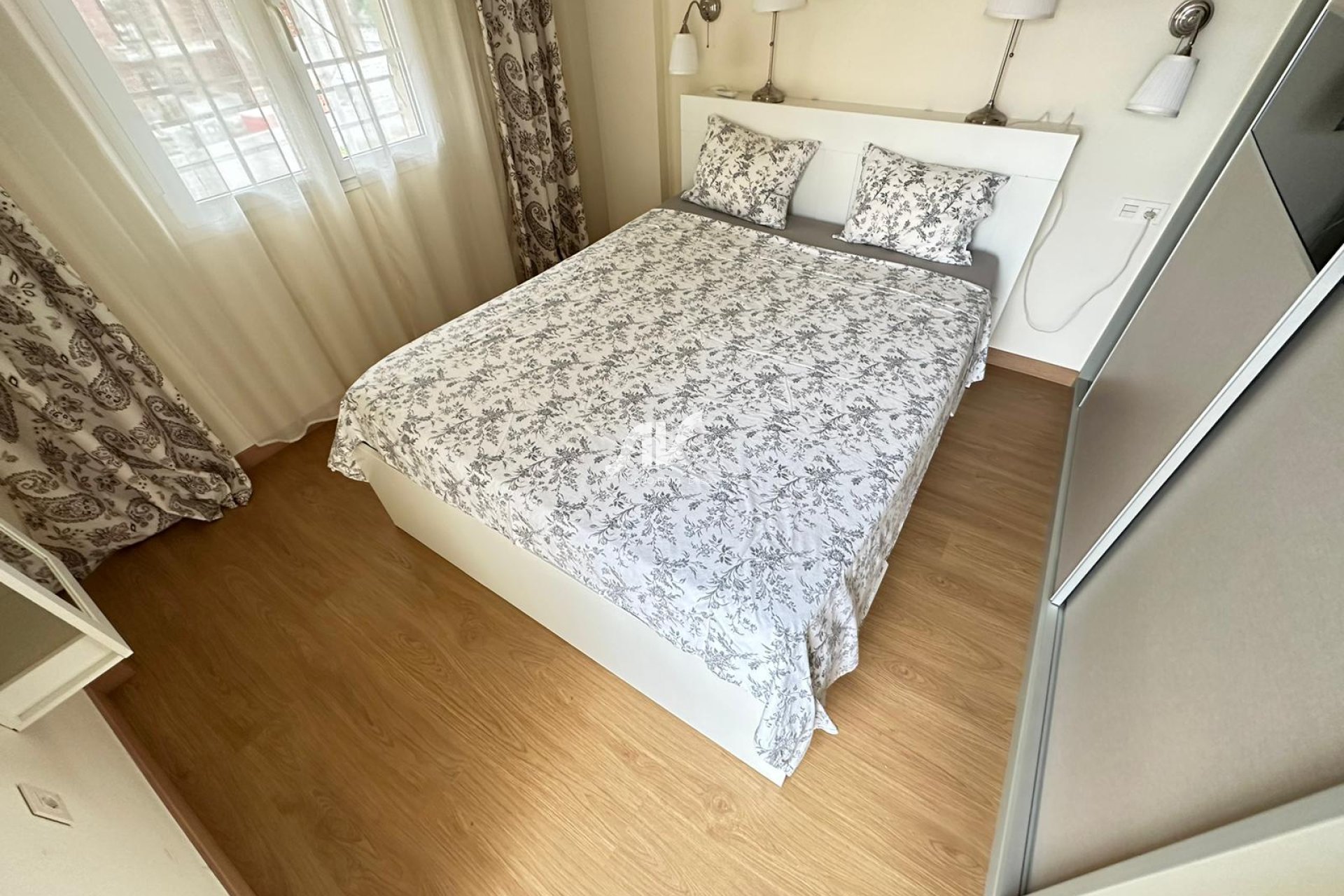 Odsprzedaż - Villa - Orihuela Costa - La Zenia II