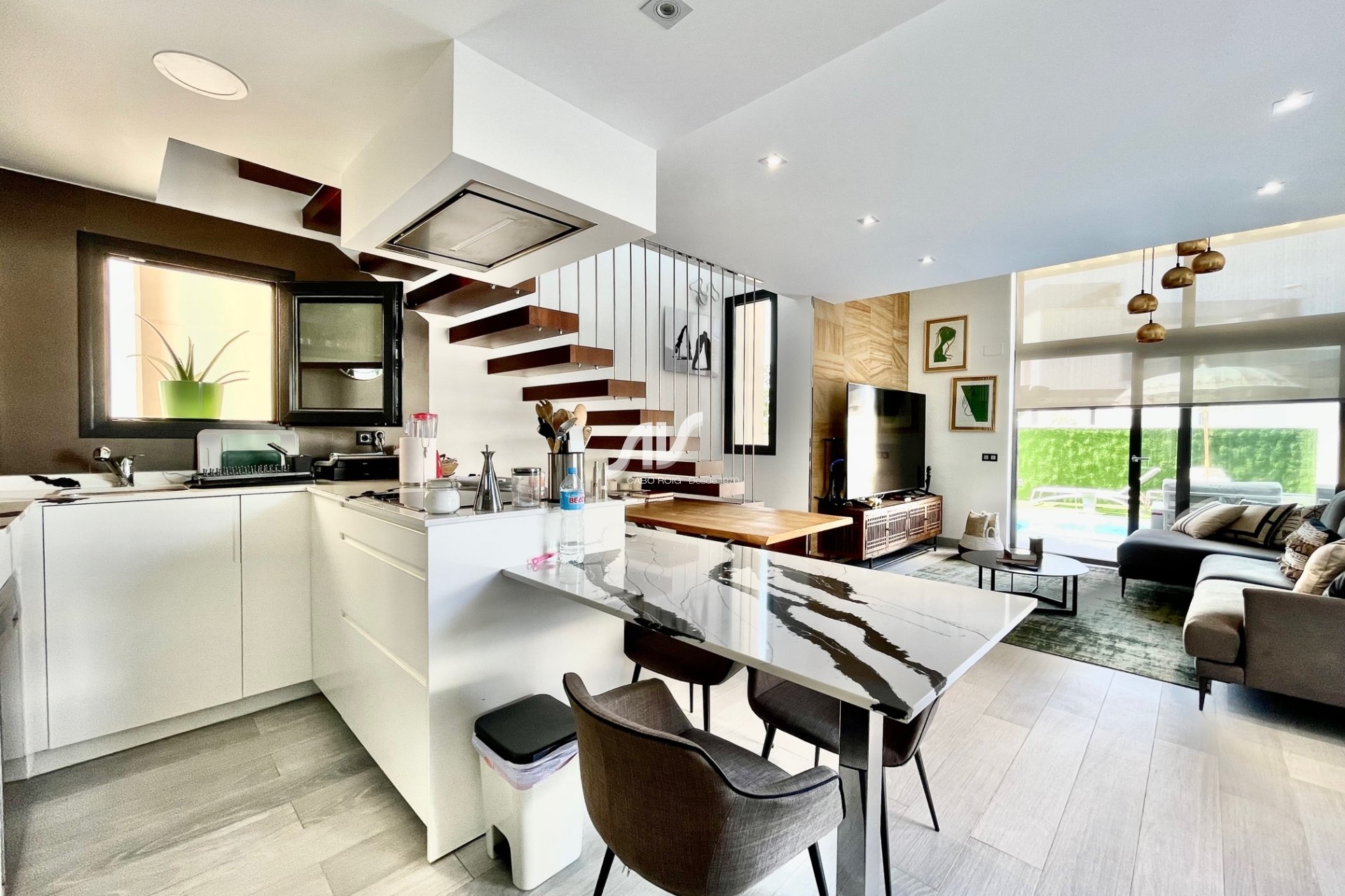 Odsprzedaż - Villa - Orihuela Costa - Lomas de Cabo Roig