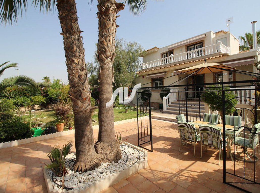 Odsprzedaż - Villa - Orihuela Costa - Los Dolses