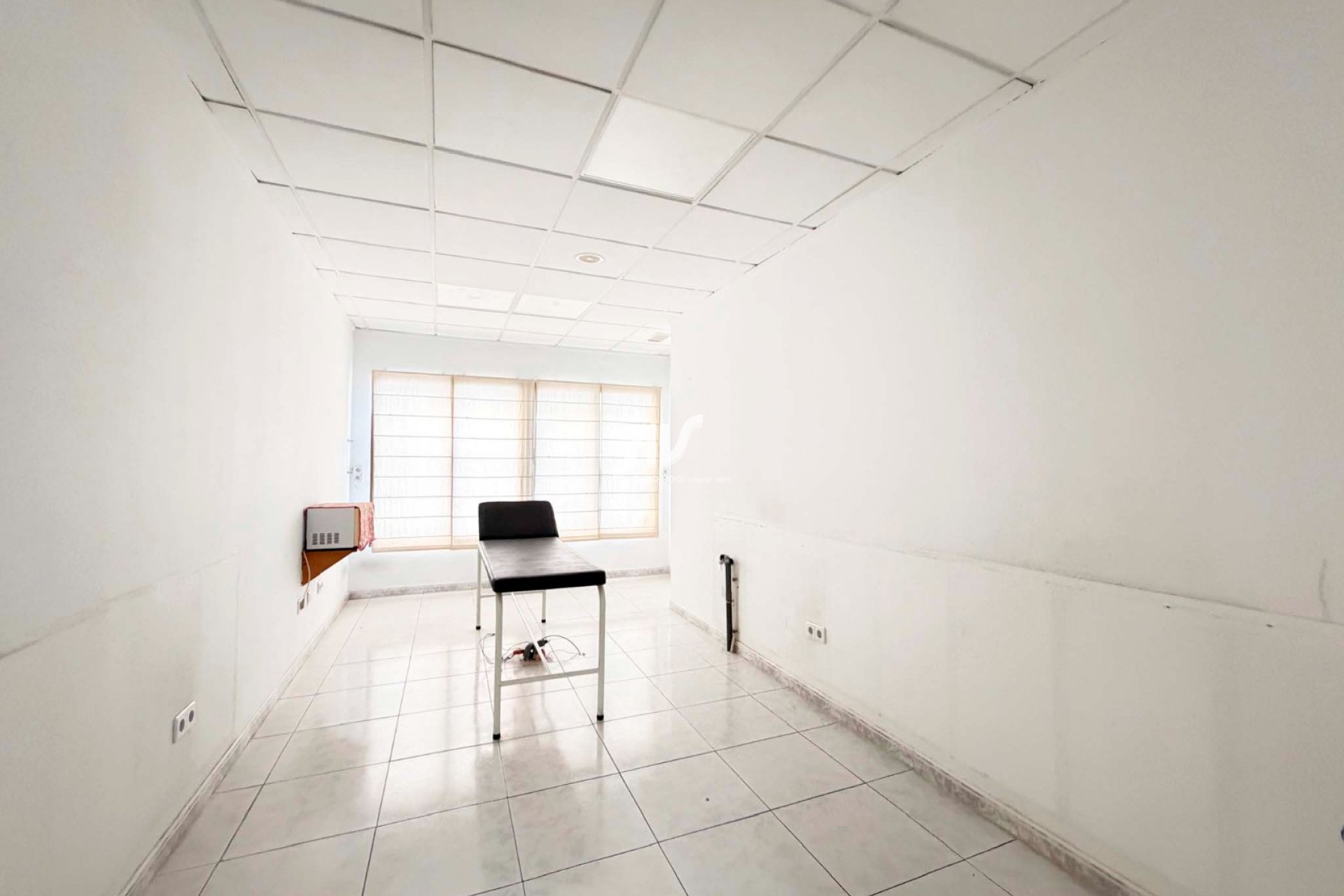 Resale - comercial local - Bigastro