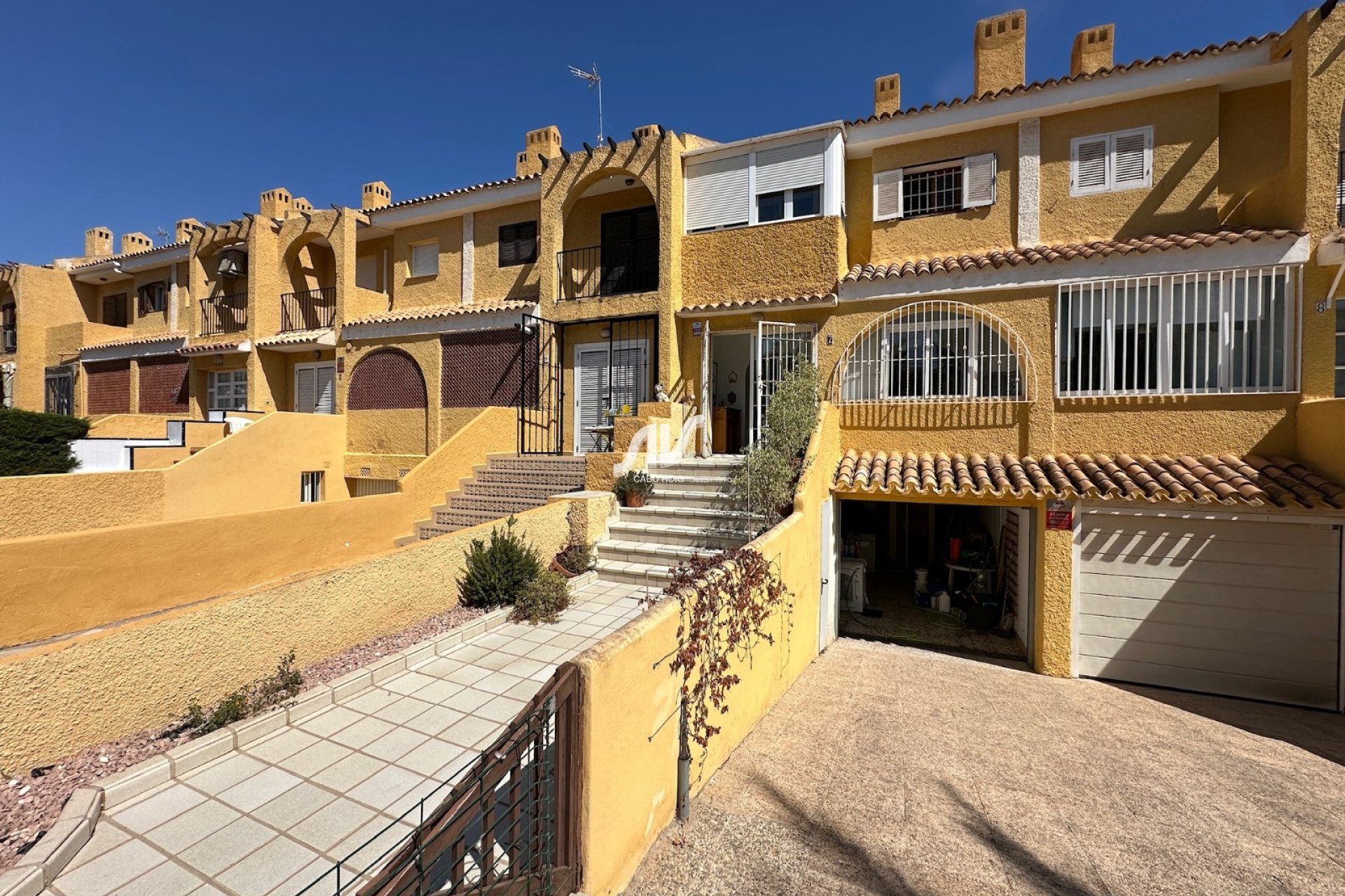 Resale - Semidetached Villa - Orihuela Costa - Cabo Roig