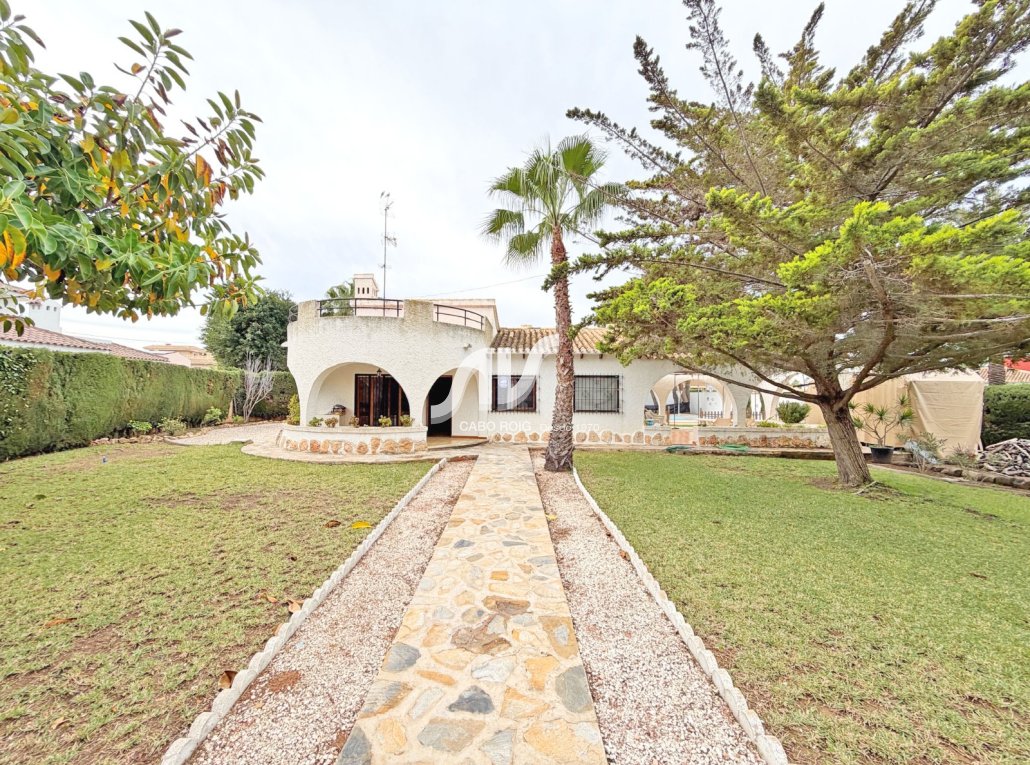Resale - Villa - Orihuela Costa - Cabo Roig