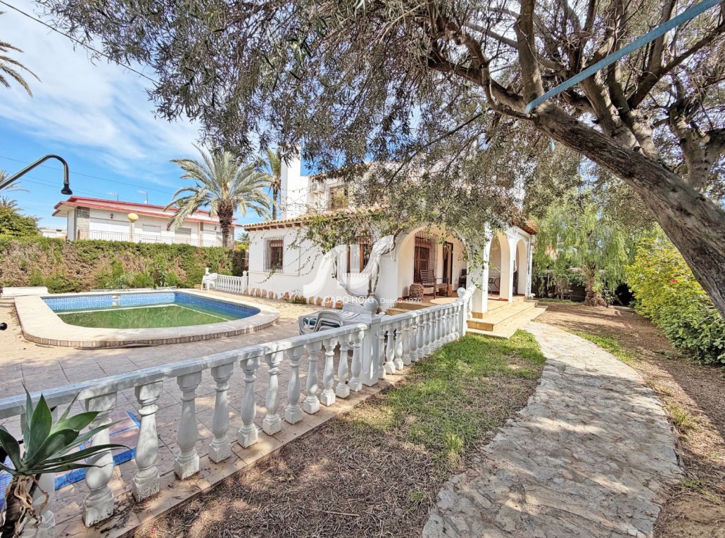 Resale - Villa - Orihuela Costa - Cabo Roig