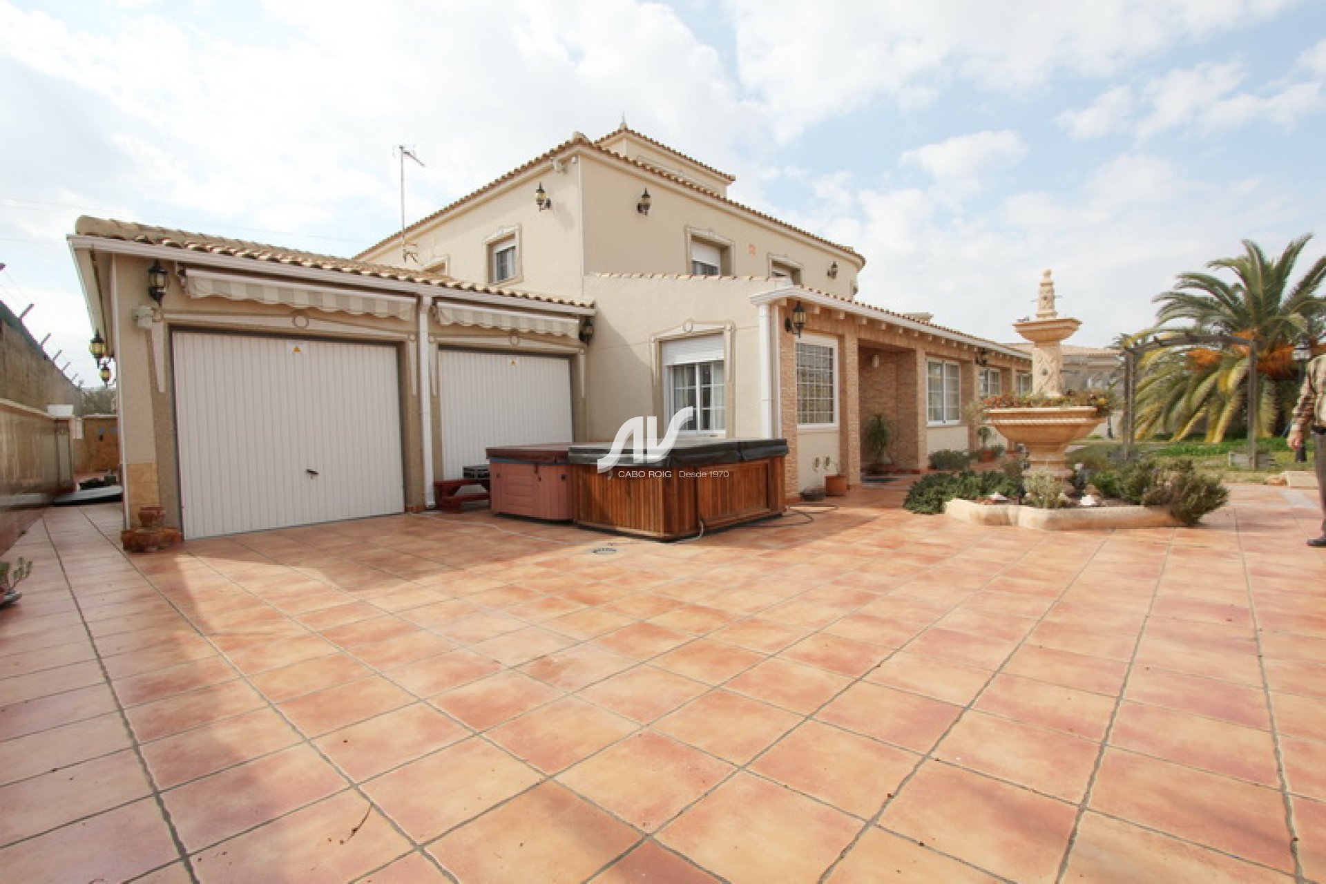 Resale - Villa - Torrevieja