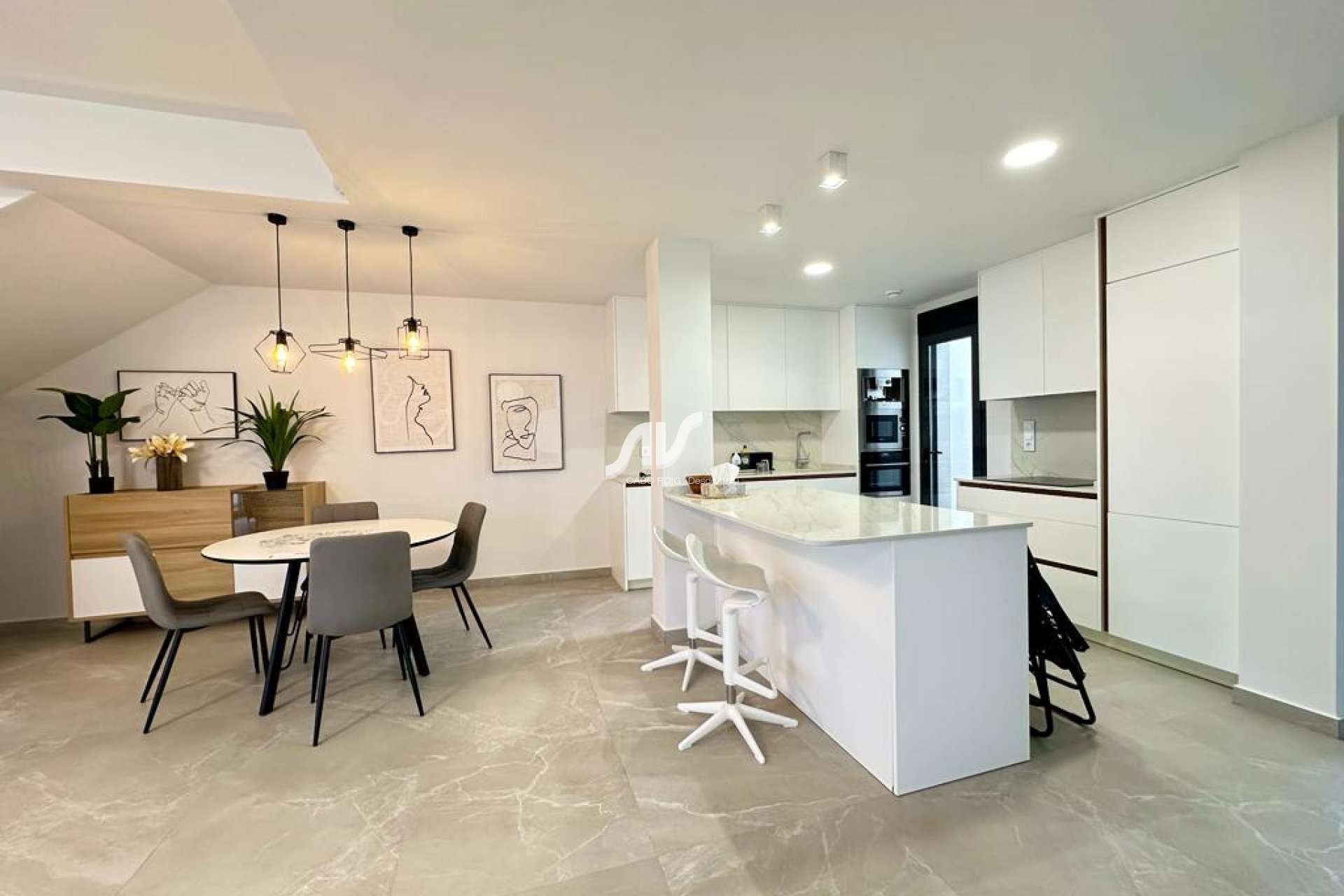 Reventa - Chalet - San Miguel de Salinas - Urb. Ciudad de las Comunicaciones