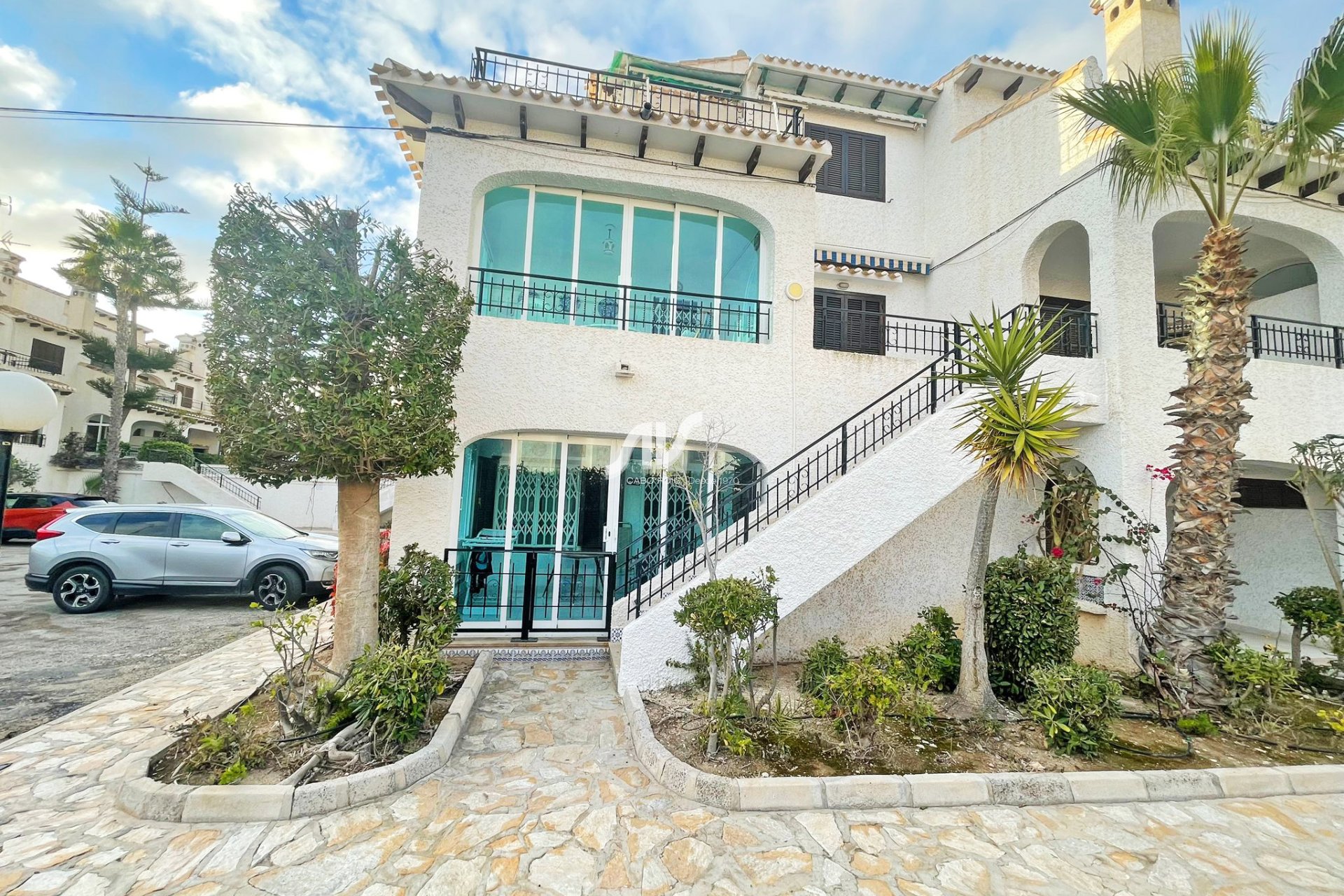 Semi-detached villa in Cabo Roig next to the beach