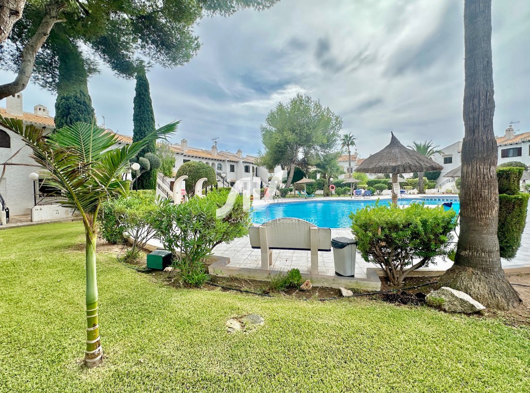 Til Salgs - Bungalow - Orihuela Costa - Cabo Roig