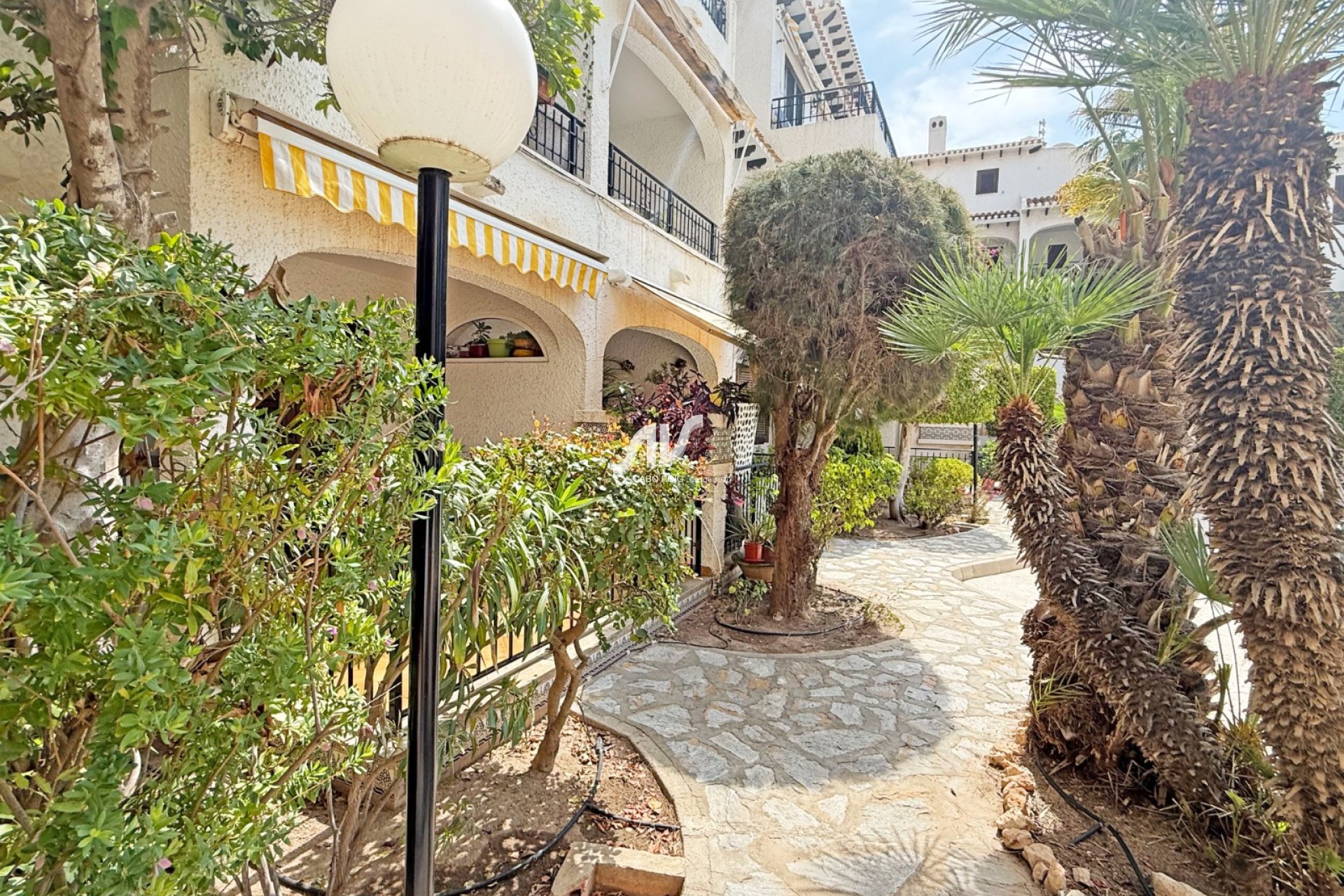 Til Salgs - Bungalow - Orihuela Costa - Cabo Roig