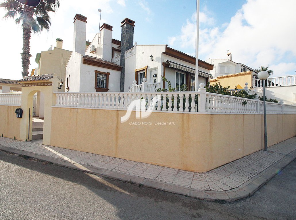 Til Salgs - Villa - Orihuela Costa - Cabo Roig