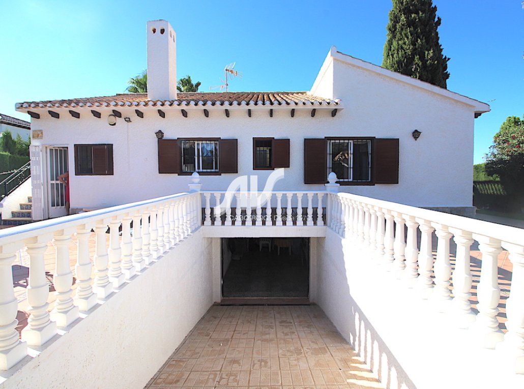 Til Salgs - Villa - Orihuela Costa - Cabo Roig