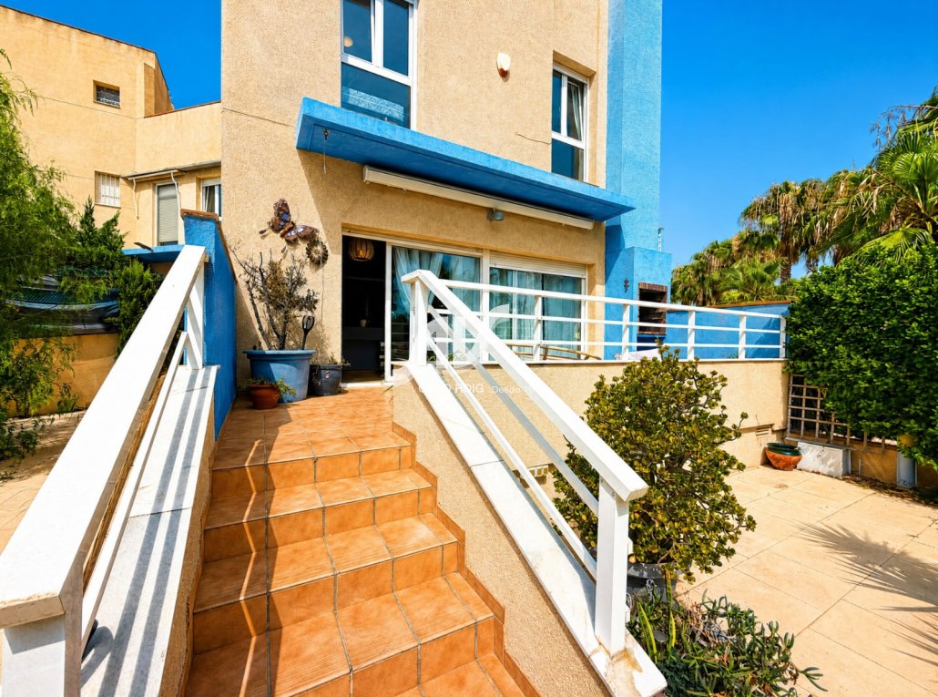 Til Salgs - Villa Semi - Orihuela Costa - Aguamarina