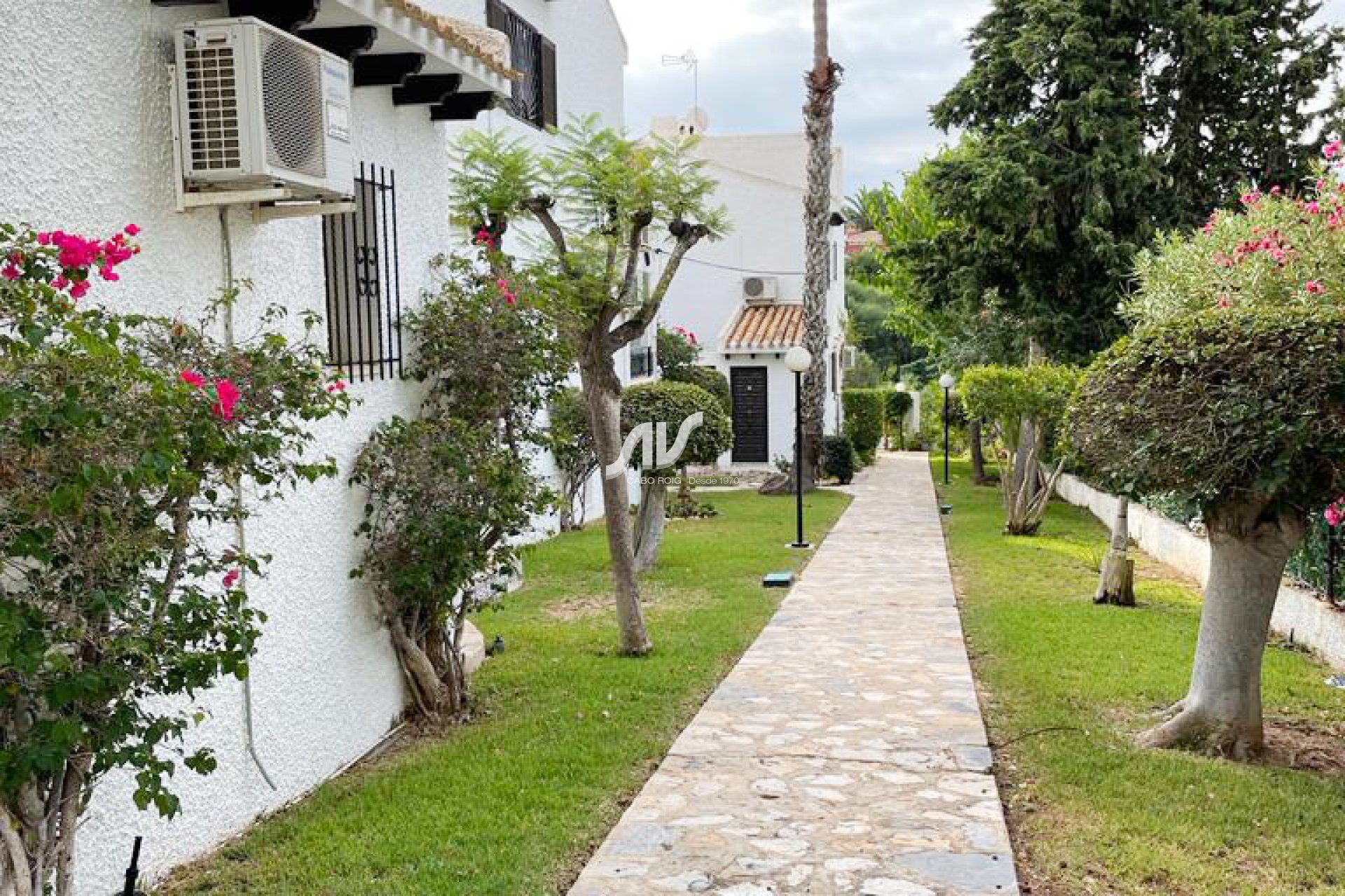 Til Salgs - Villa Semi - Orihuela Costa - Cabo Roig