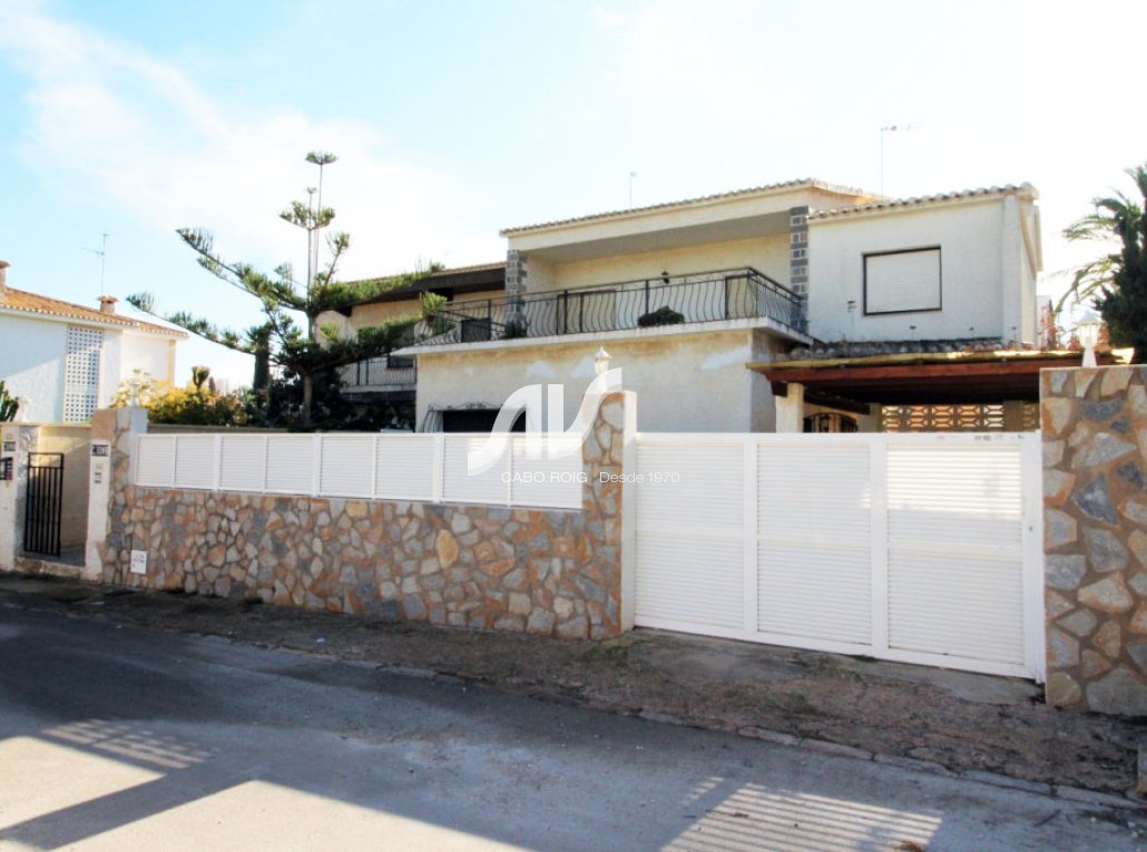 Til Salgs - Villa Semi - Orihuela Costa - Campoamor