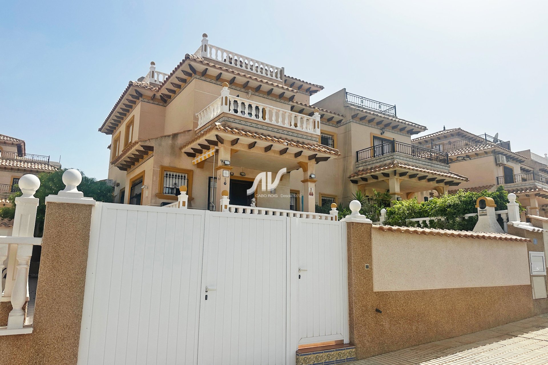 Til Salgs - Villa Semi - Orihuela Costa - La Zenia