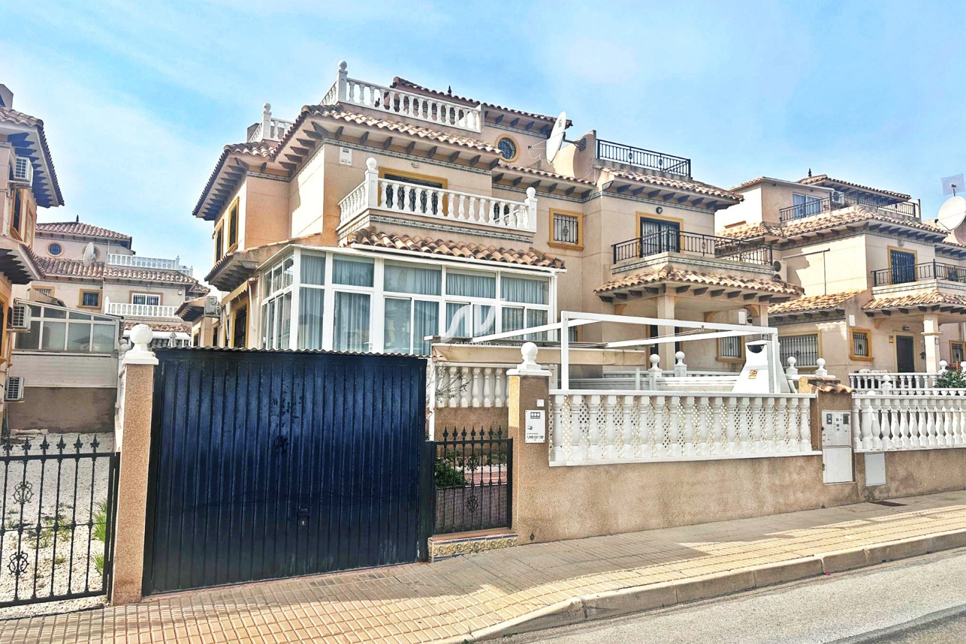 Til Salgs - Villa Semi - Orihuela Costa - La Zenia