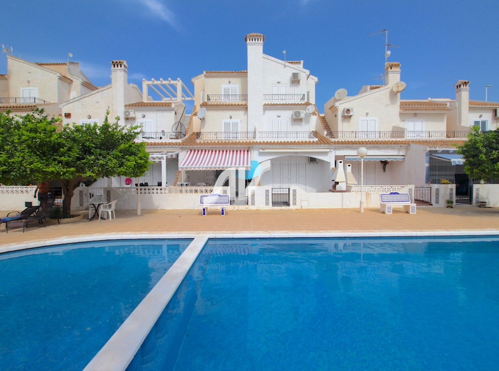 Townhouse for sale in Orihuela Costa