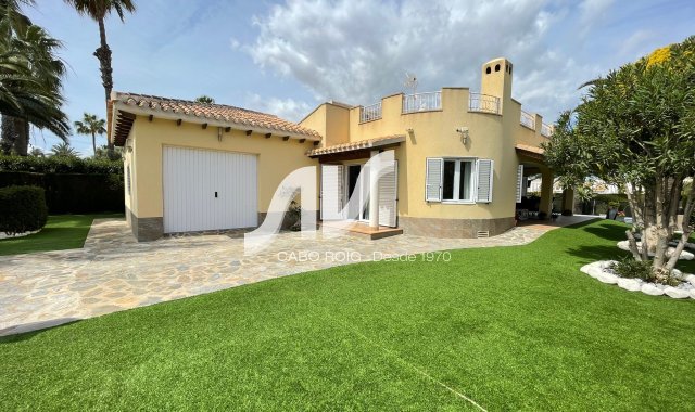 Villa - Odsprzedaż - Orihuela Costa - Cabo Roig