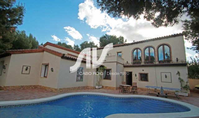 Villa - Resale - Orihuela Costa - Punta Prima
