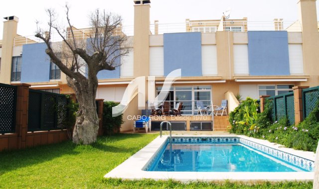 Villa Semi - Til Salgs - Orihuela Costa - Campoamor