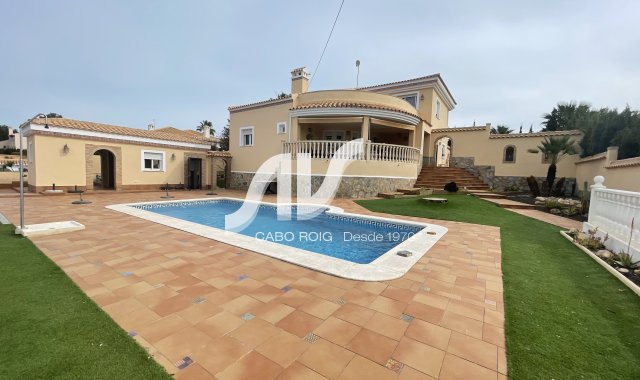 Villa - Til Salgs - Orihuela Costa - 1126 CR
