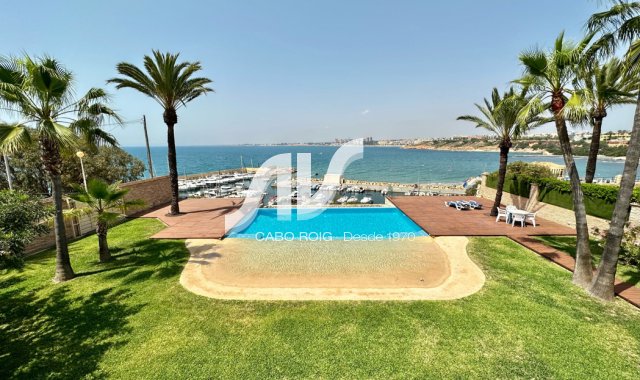 Villa - Weiterverkauf - Orihuela Costa - Cabo Roig