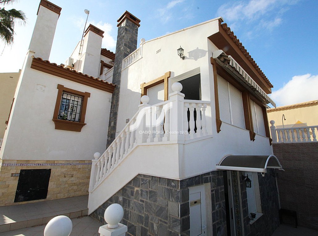 Weiterverkauf - Villa - Orihuela Costa - Cabo Roig