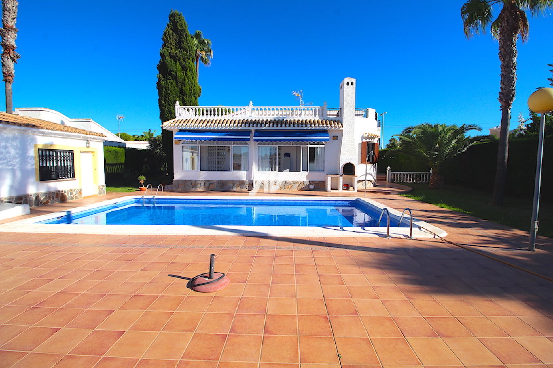 Weiterverkauf - Villa - Orihuela Costa - Cabo Roig