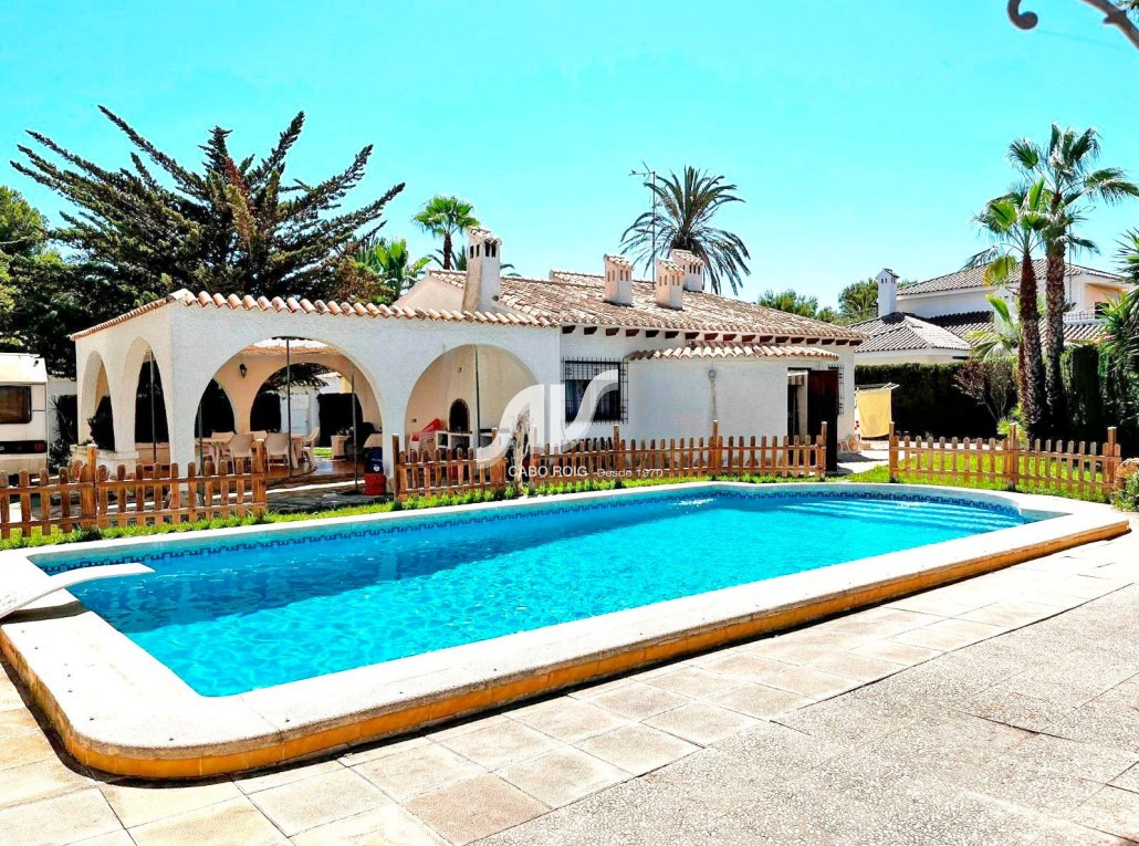 Weiterverkauf - Villa - Orihuela Costa - Cabo Roig