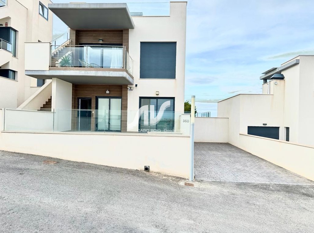 Weiterverkauf - Villa - San Miguel de Salinas - Urb. Ciudad de las Comunicaciones